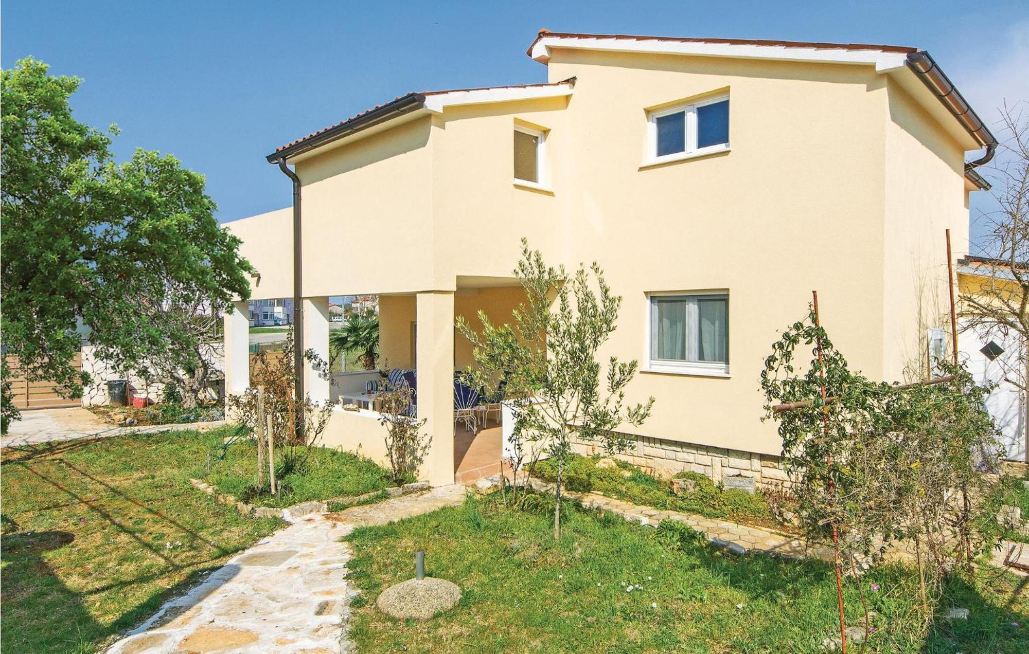 Awesome Apartment In Fazana With Wifi Exteriér fotografie